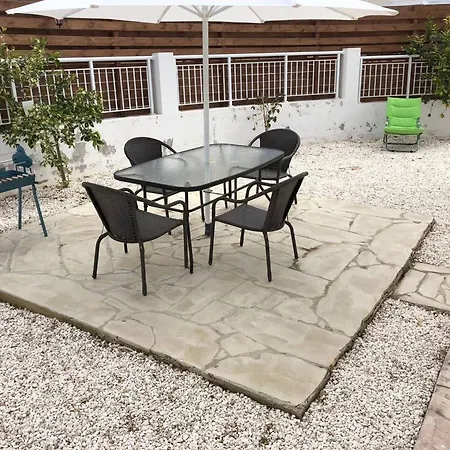 Villa 2 Bedrooms With Wifi At 3 Km Away From The Beach *