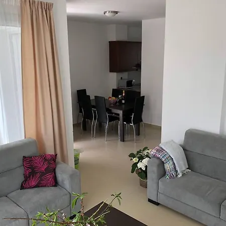 2 Bedrooms With Wifi At 3 Km Away From The Beach 페이야