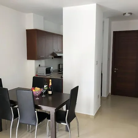 2 Bedrooms With Wifi At 3 Km Away From The Beach 빌라 *